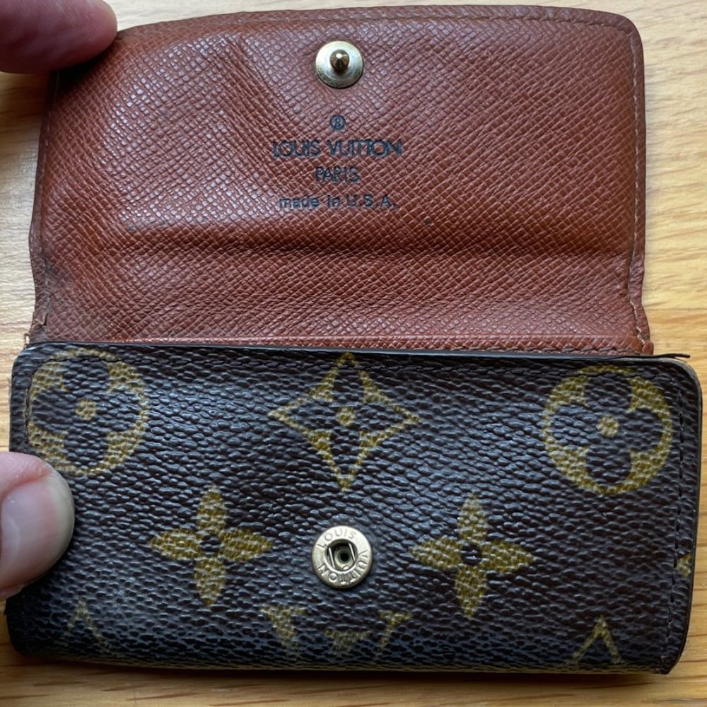 Louis Vuitton Key Keeper - image 3